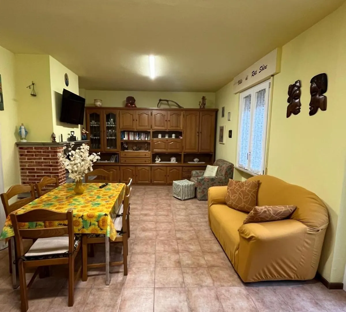 Ville Di Roti Shire Mogginano